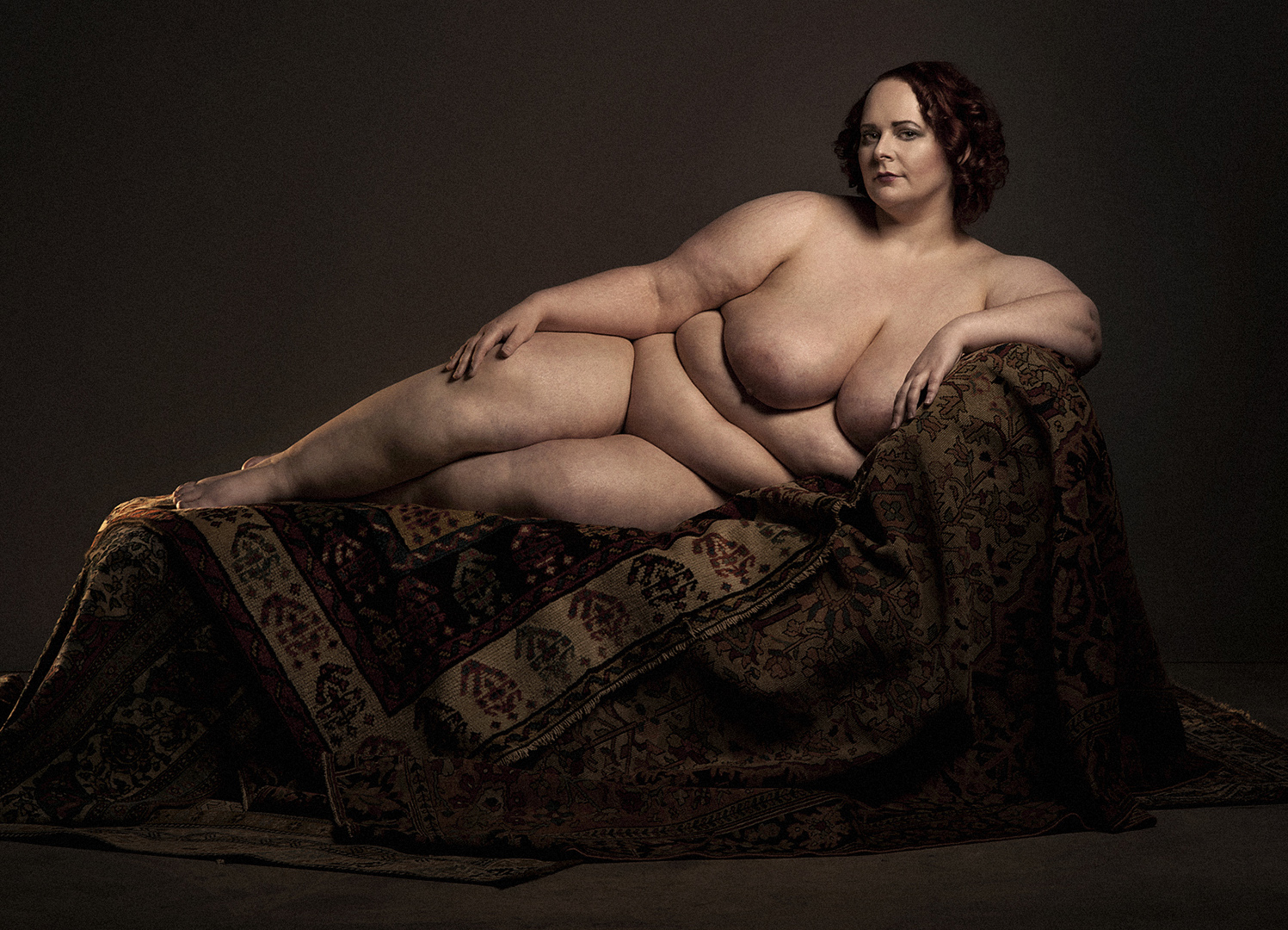 Фотографии совершенно голых полненьких женщин