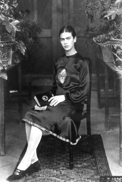 Frida Kahlo a 18 anni nel 1926. Foto di Guillemero Kahlo