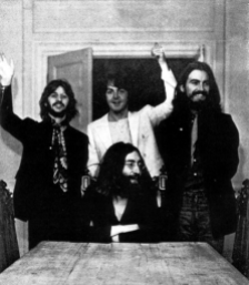 L'ultima foto di tutti e quattro i Beatles insieme 22 agosto 1969 (da Ethan Russell)