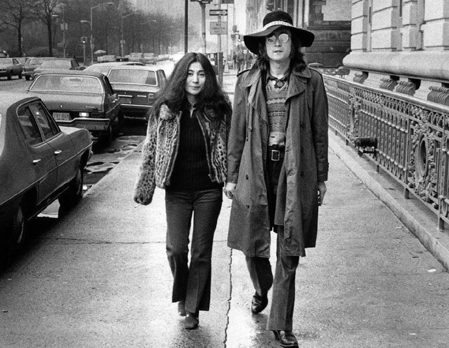 Yoko Ono & John Lennon, New York City, 1973. Foto di Bob Gruen
