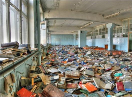 Libreria abbandonata in Russia